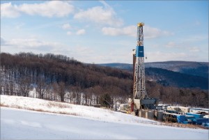 Nabors Drilling’s Rig 981, an SCR unit, drilled for Shell in the Marcellus, which underlies Ohio, West Virginia, Pennsylvania and New York. Nabors photo at right courtesy of Jim Blecha Photography 