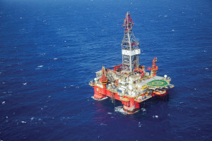 Diamond Offshore’s Ocean Valor semisubmersible has been operating offshore Brazil under a contract with Petrobras since it was delivered from the Jurong shipyard in 2009. The rig can operate in more than 3,000 meters of water and is capable of drilling wells more than 12,000 meters deep. Image courtesy of Diamond Offshore