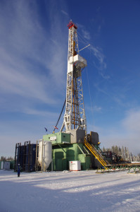 A Precision Drilling rig drills Trilogy Energy’s first horizontal well in the unconventional Duvernay play in Alberta. Because Trilogy is still in the early stages of developing the Duvernay, a back-to-the-drawing-board approach will determine the best completion practices to recover the resource from this play. 