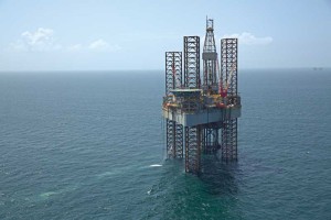 The ENSCO 82 jackup is drilling development wells for Energy XXI in the Gulf of Mexico’s shallow Main Pass field, where horizontal drilling and advanced seismic technology are revitalizing mature fields.  