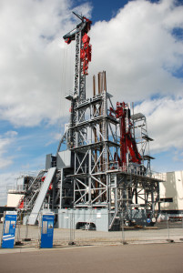 Bauer Deep Drilling’s 2,000-hp, AC-powered walking rig features a hands-free coupling system for rig-up.