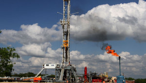 H&P’s Rig 600 is operating in South Texas. The Flex3 rig is equipped to drill 8,000- to 22,000-ft wells. In the Eagle Ford area, “we have seen an increase from predominantly 8,000-ft laterals to 12,000-ft laterals, and then in West Texas we’re seeing the shift from vertical to lateral work with 6,000- to 10,000-ft laterals,” David Millwee, Regional VP – US Land Operations, said. While the majority of H&P’s fleet is drilling 8,000-ft to 10,000-ft laterals, some operators are reaching for 15,000 ft.