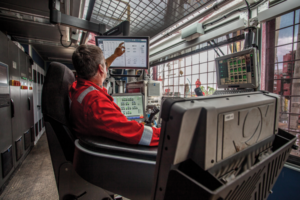 The NOVOS process automation platform allows algorithm-driven software to be deployed, orchestrating rig equipment to execute the drilling operation according to a specified well plan and predetermined drilling parameters. Earlier this year, NOVOS was deployed on 18 rigs for Precision Drilling in North America, reducing connection time by 41% per connection, according to NOV. 