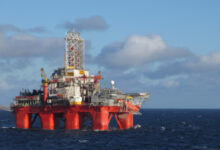The Transocean Spitsbergen is now using a hybrid energy storage system to capture energy that would otherwise be wasted. The energy is then used to power the rig’s thrusters.