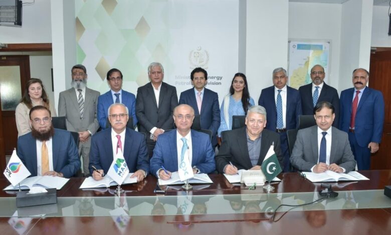 Federal Minister for Petroleum Ali Pervaiz Malik witnessed the signing of Petroleum Concession Agreements (PCAs) and Exploration Licences (ELs) awarding 11 onshore blocks on February 26, 2026 in Islamabad