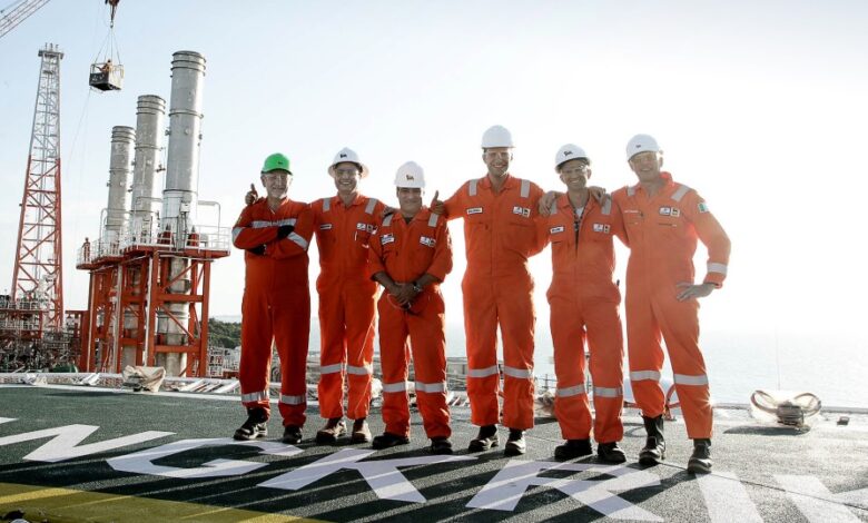 Eni lines up 23-well offshore campaign for Indonesia deepwater gas hubs