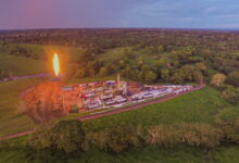 NG Energy International Corp. reported a new gas discovery at the Hechicero-1X exploration well on the Sinu-9 block in Colombia, with initial well tests from the Pre-CDO–San Cayetano interval delivering a production rate of 26.4 MMcf/d on a 43/128 choke at 1,800 psi wellhead pressure.